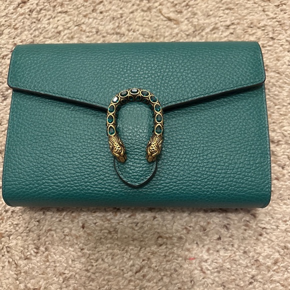 Gucci Dionysus Green Wallet with Pebbled Leather and Chain Strap - Picture 1 of 5
